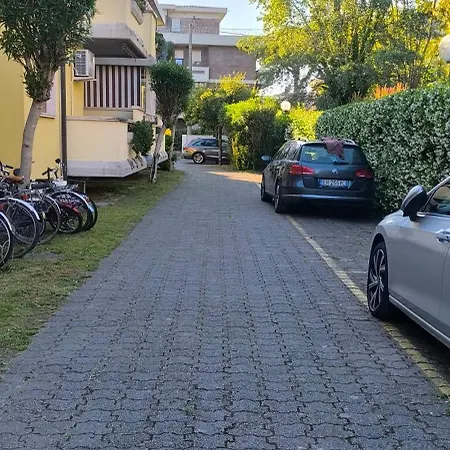 Cuore Spagnolo 350m Del Mar Apartman *